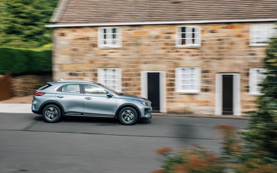  Kia XCeed 1.0 T-GDi 2019 года  (UK) (фото 13 из 91)
